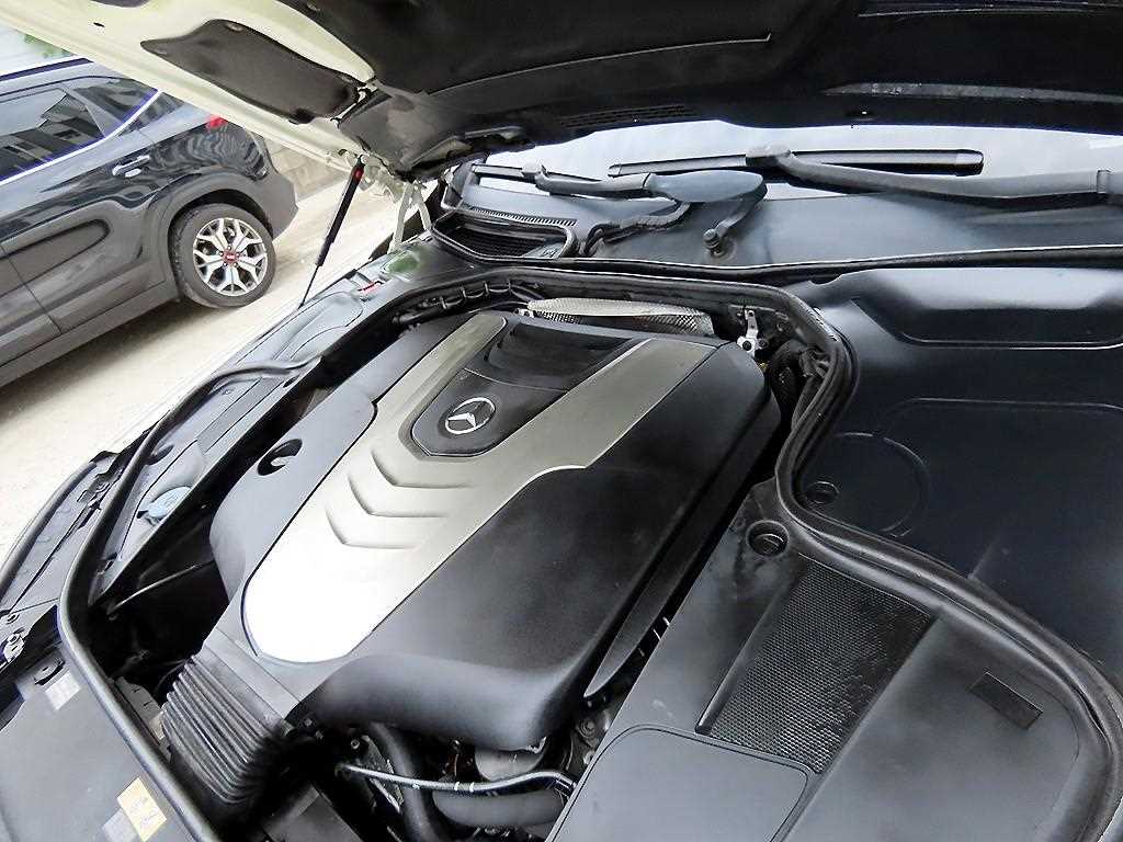 Mercedes-Benz S-Class — photo 19