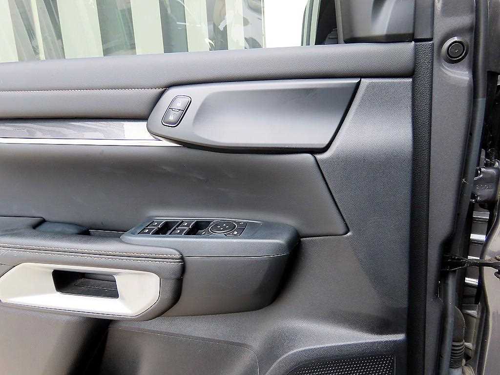 Ford Ranger — photo 11