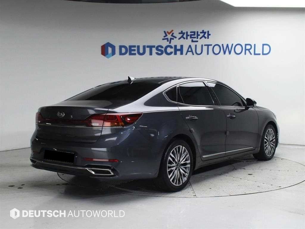 Kia K7 — photo 02