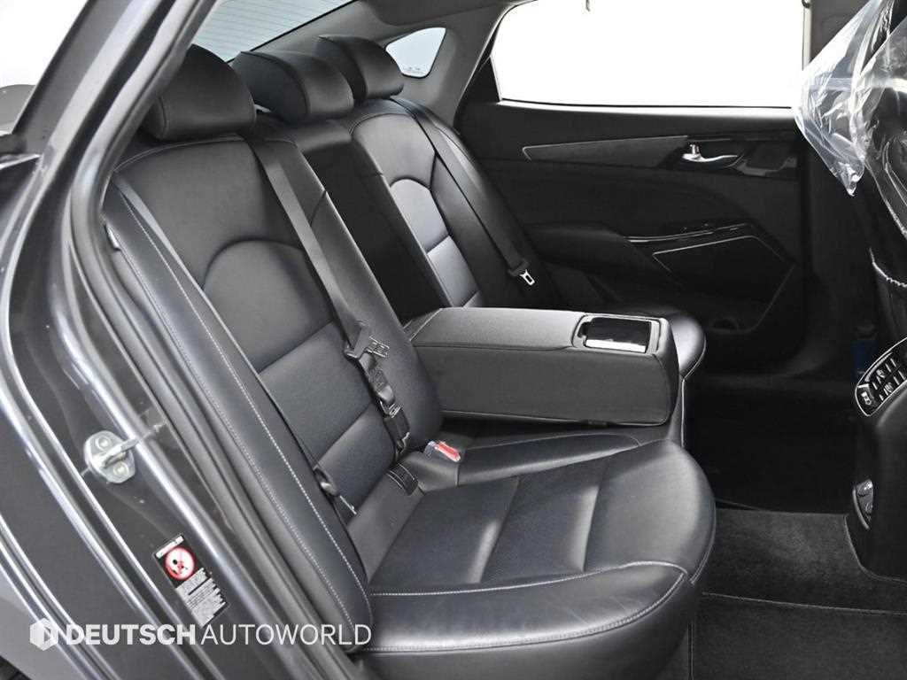 Kia K7 — photo 12
