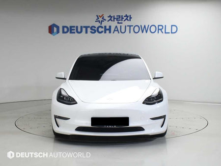 Tesla Model 3 — photo 03