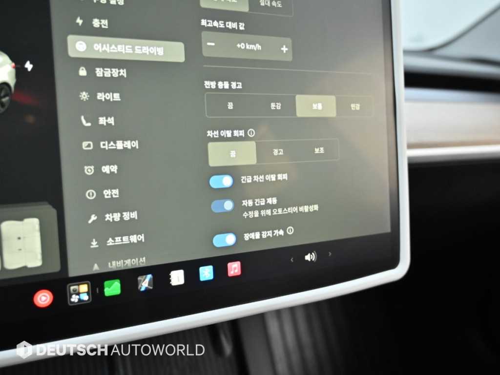 Tesla Model 3 — photo 17