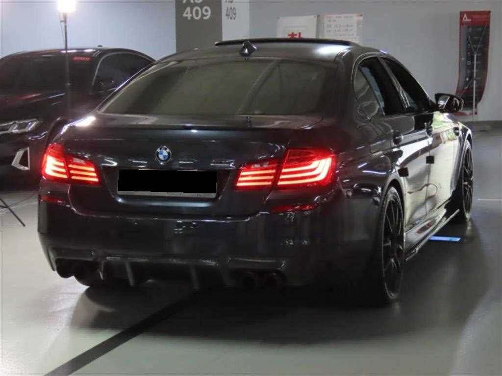 BMW M5 — photo 03
