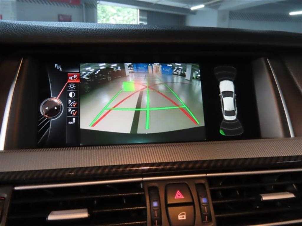 BMW M5 — photo 09