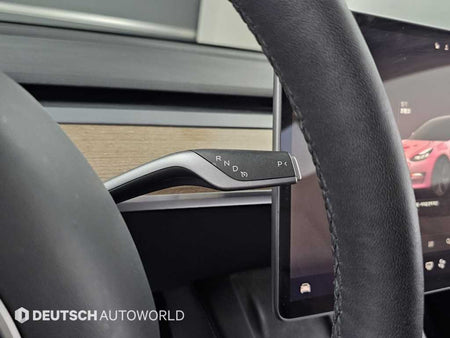 Tesla Model 3 — photo 09