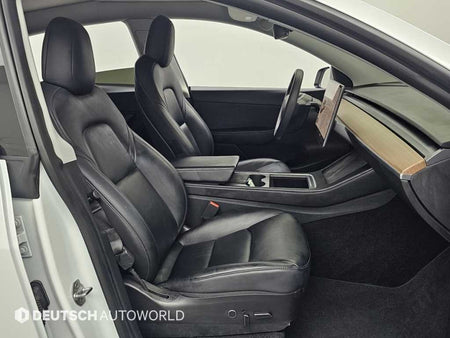 Tesla Model Y — photo 10