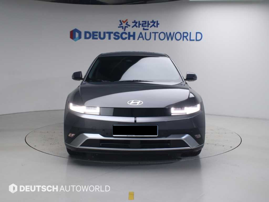 Hyundai Ioniq5 — photo 03