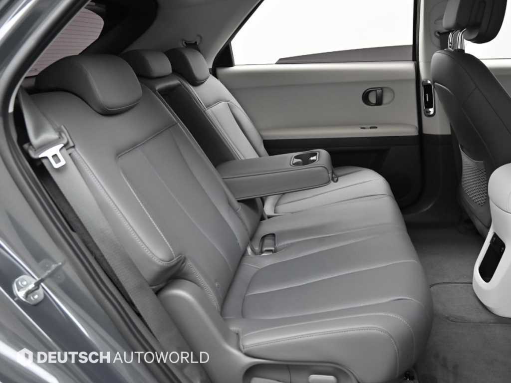 Hyundai Ioniq5 — photo 12