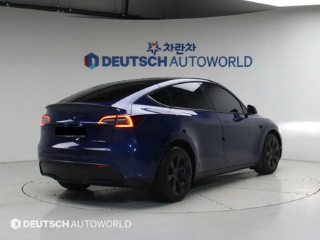 Tesla Model Y — photo 02
