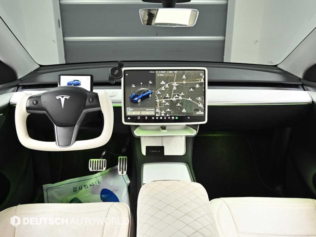 Tesla Model Y — photo 07