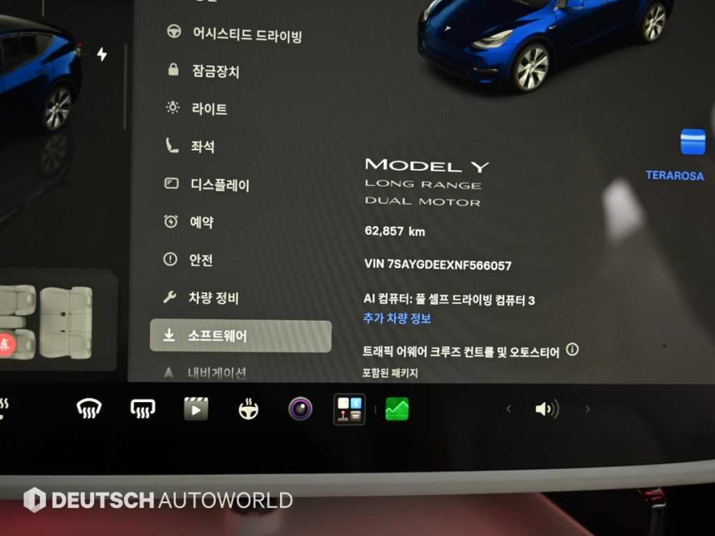 Tesla Model Y — photo 08