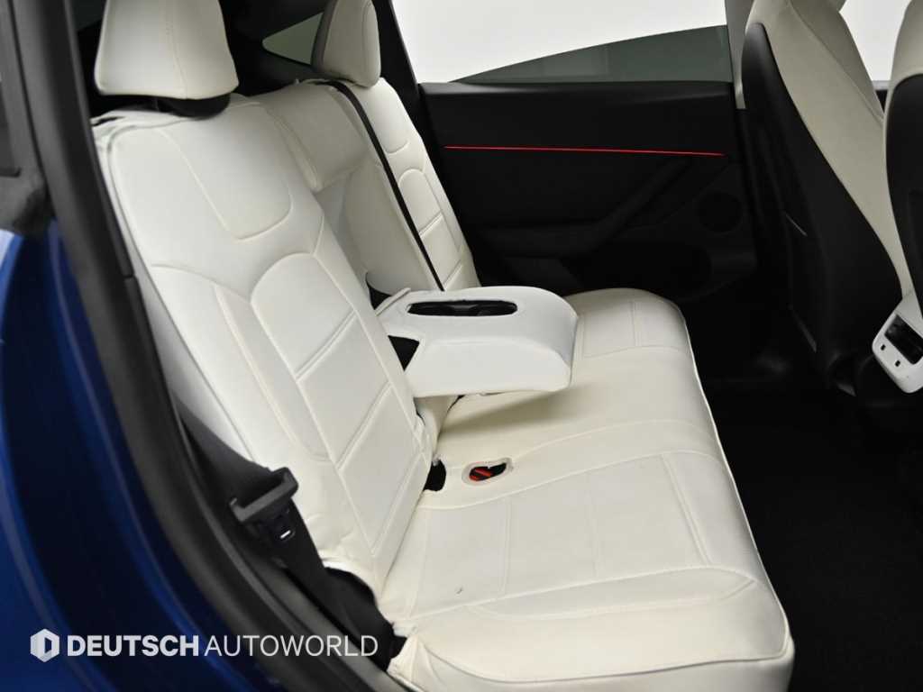 Tesla Model Y — photo 12