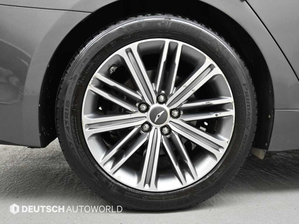 Genesis G80 — photo 05