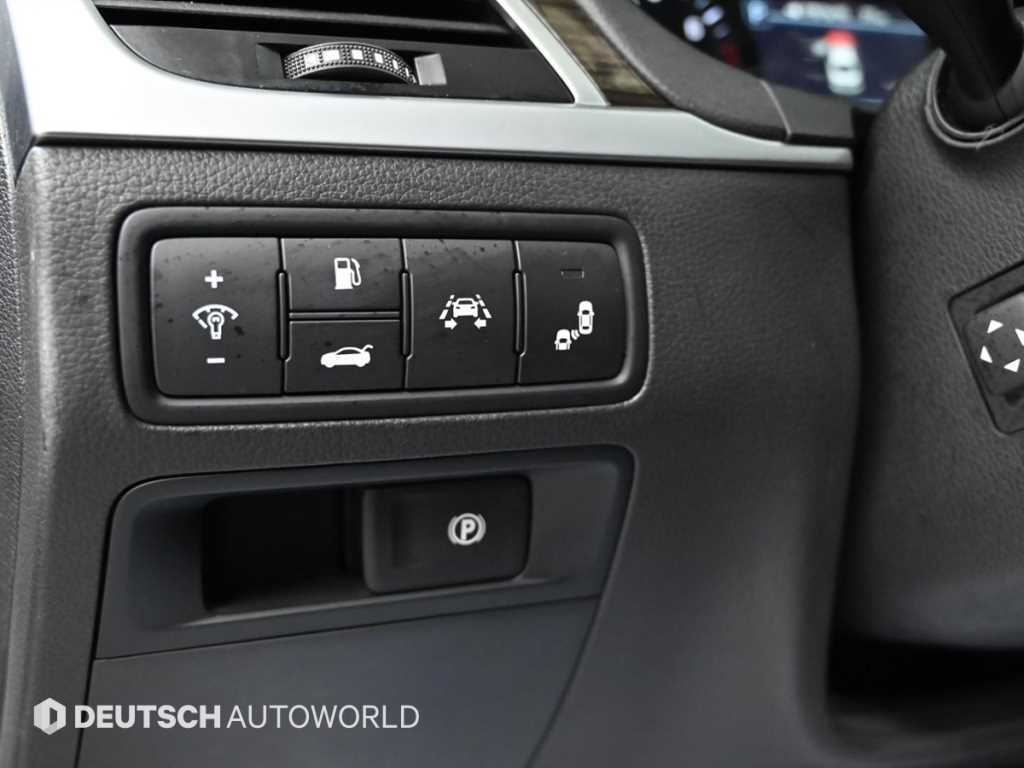 Genesis G80 — photo 17
