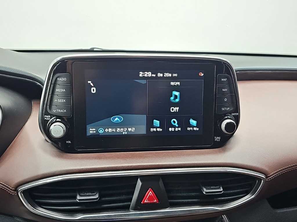 Hyundai Santafe — photo 16