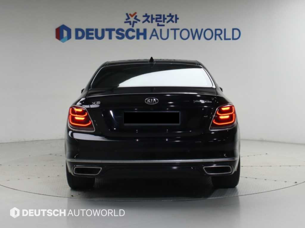 Kia K9 — photo 04