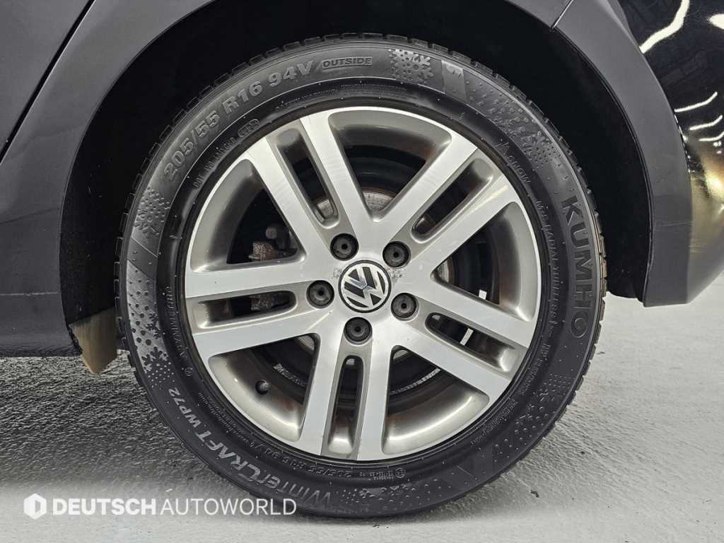 Volkswagen Golf — photo 05