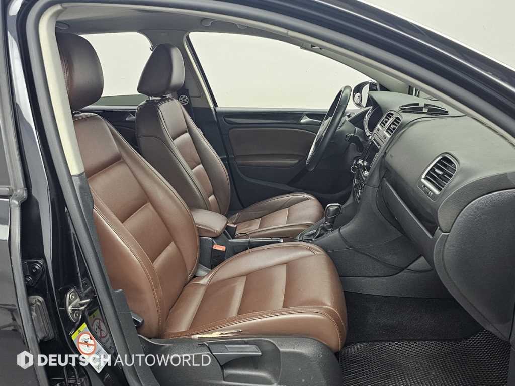 Volkswagen Golf — photo 10