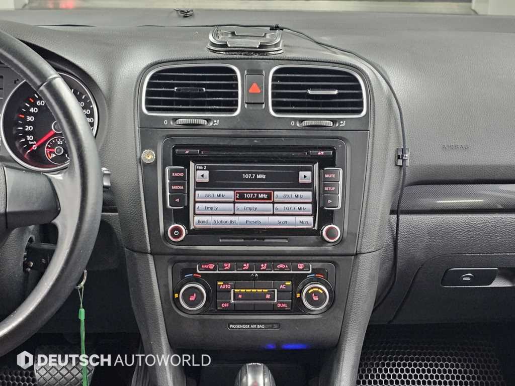 Volkswagen Golf — photo 14