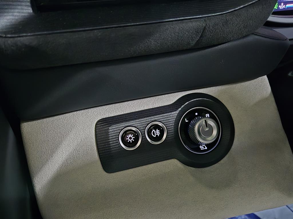 Maserati MC20 — photo 18