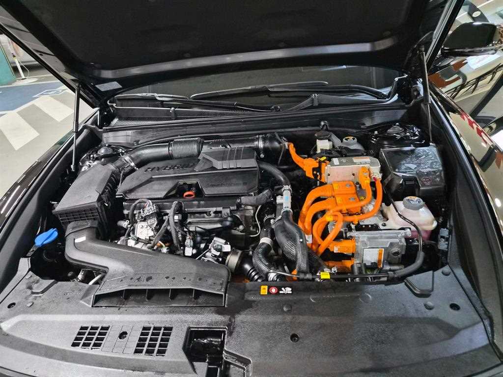 Hyundai Grandeur — photo 19