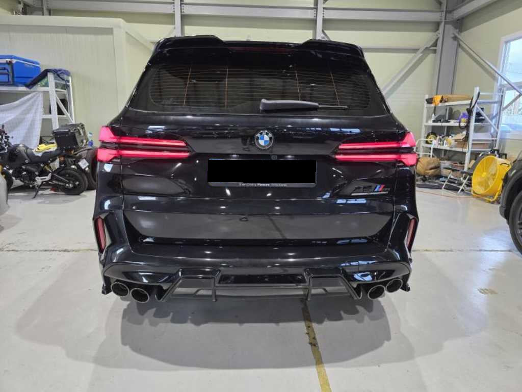 BMW X5M — photo 04