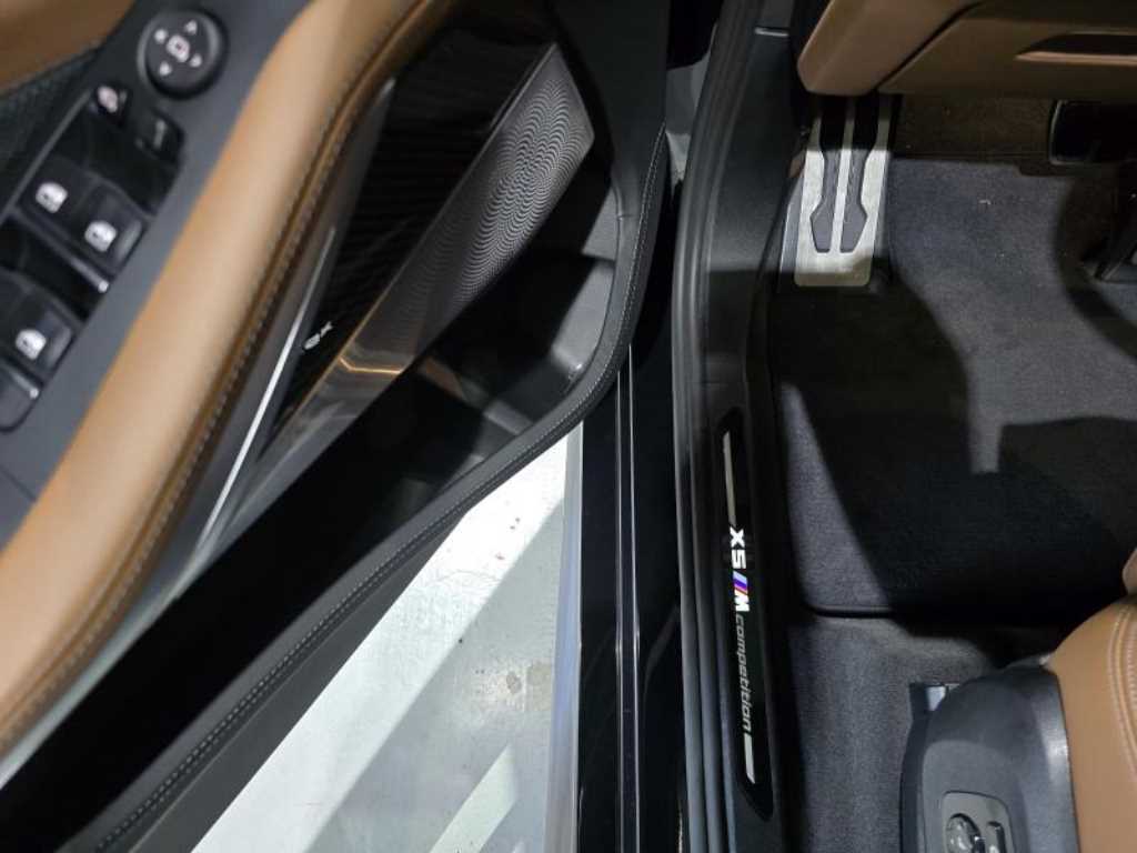 BMW X5M — photo 09