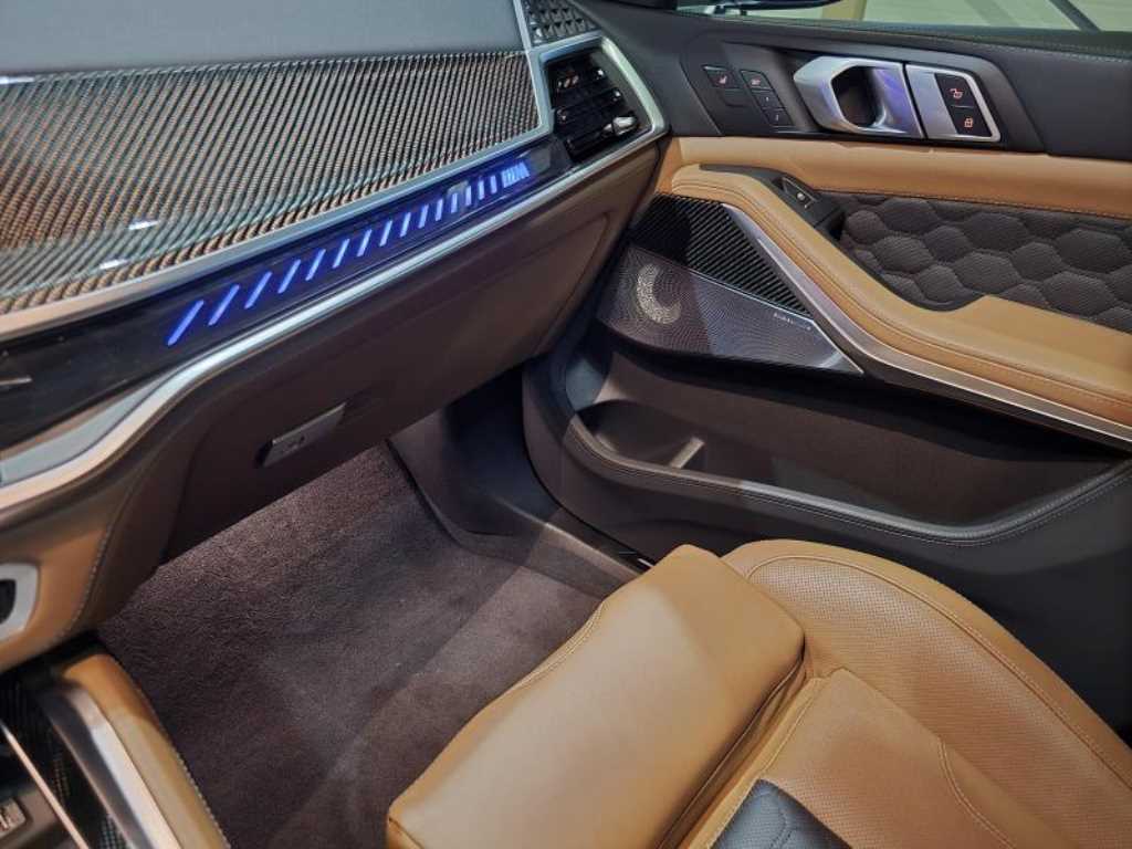 BMW X5M — photo 10