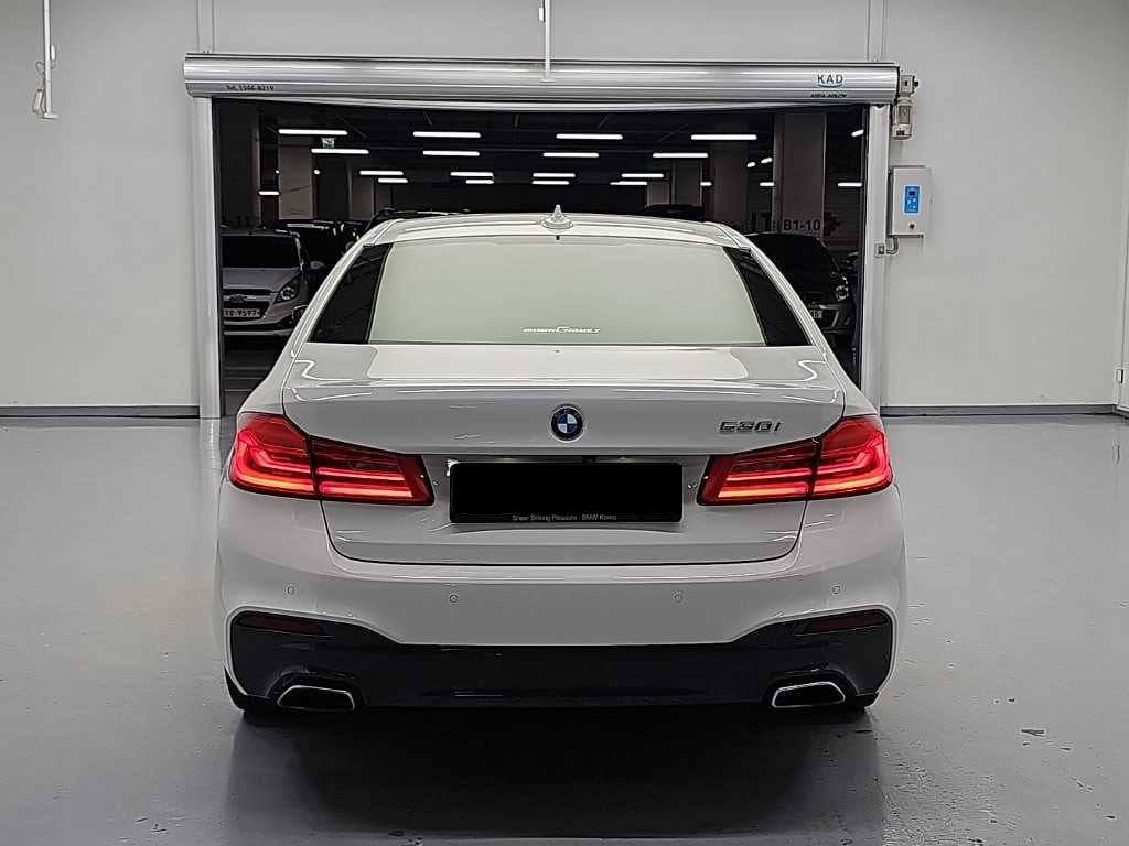 BMW 5-Series — photo 03