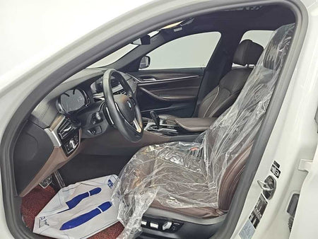 BMW 5-Series — photo 11