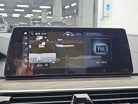 BMW 5-Series — photo 15