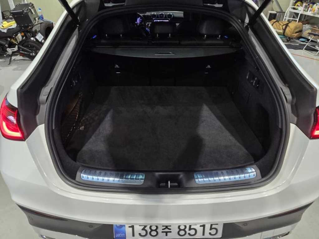 Mercedes-Benz GLC-Class — photo 14