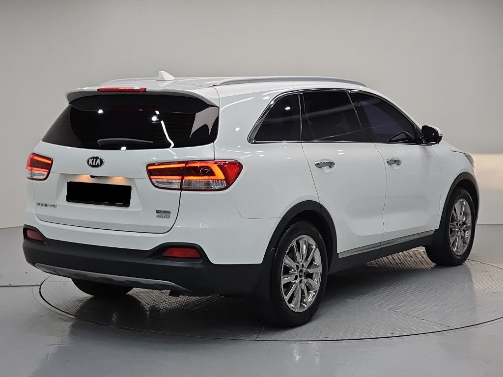 Kia Sorento — photo 04