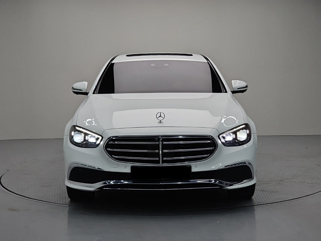 Mercedes-Benz E-Class — photo 02