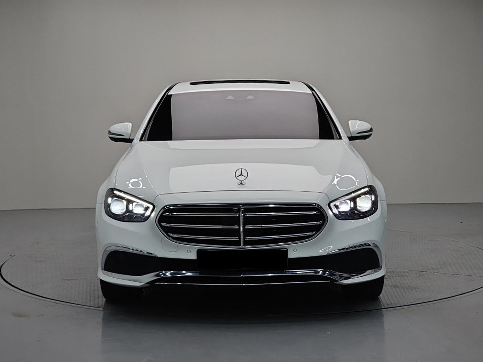 Mercedes-Benz E-Class — photo 02