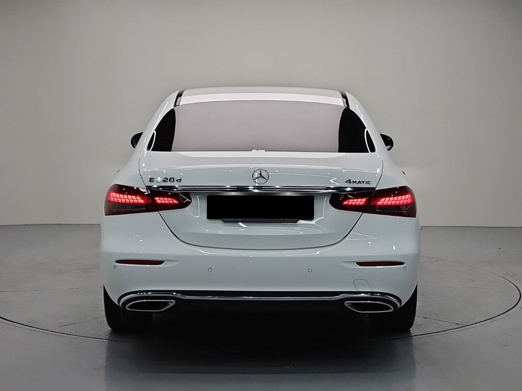 Mercedes-Benz E-Class — photo 03