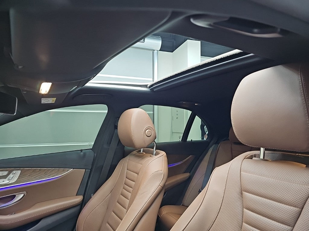 Mercedes-Benz E-Class — photo 14