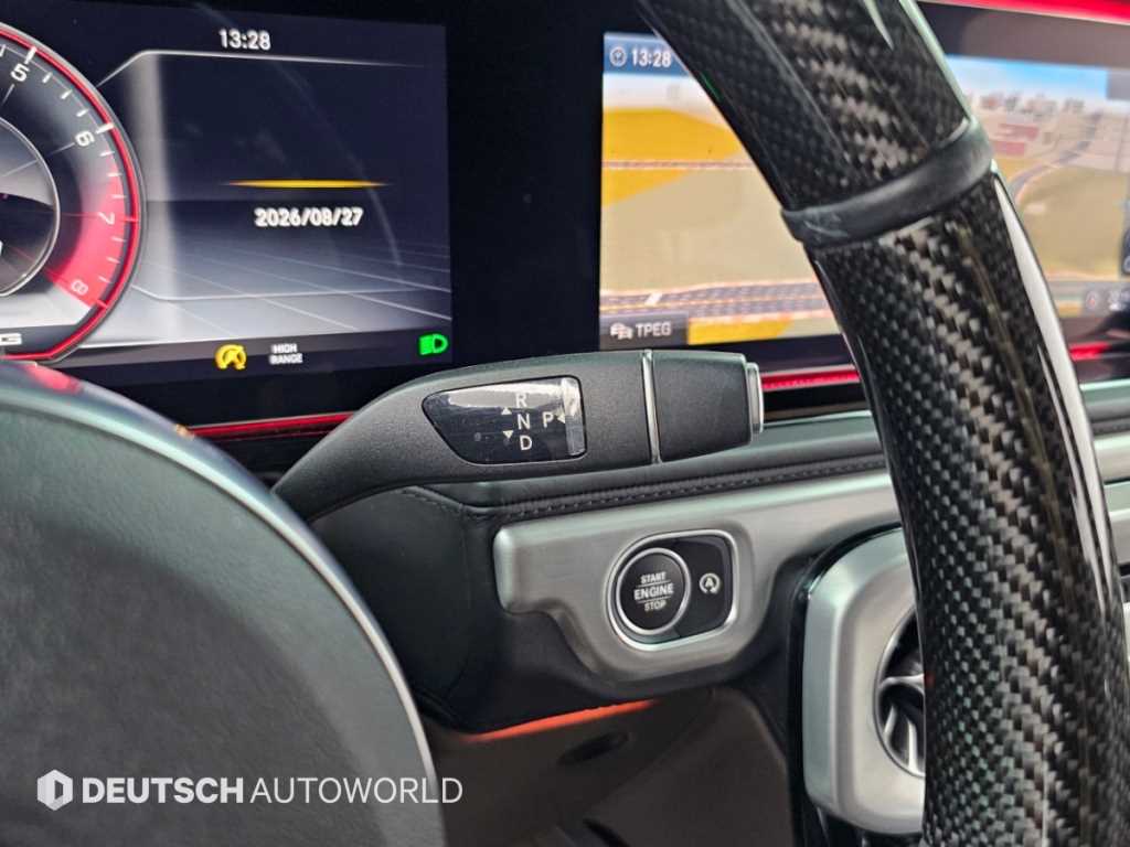 Mercedes-Benz G-Class — photo 09