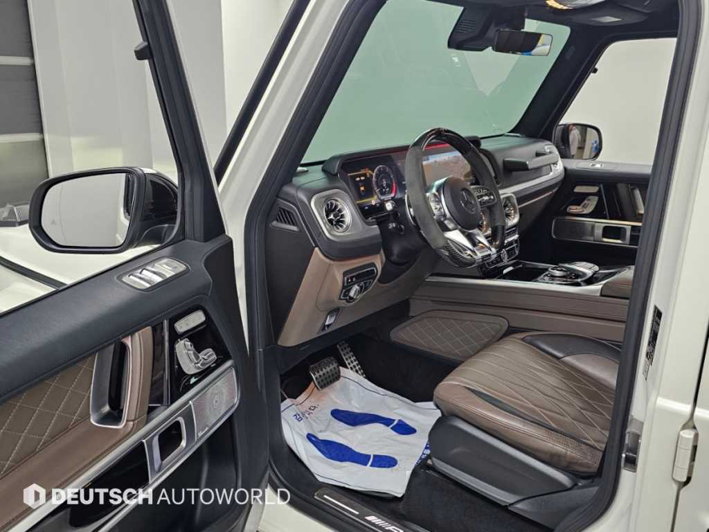 Mercedes-Benz G-Class — photo 11