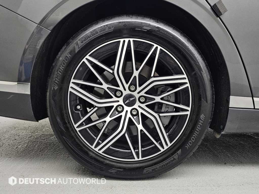 Genesis G90 — photo 05