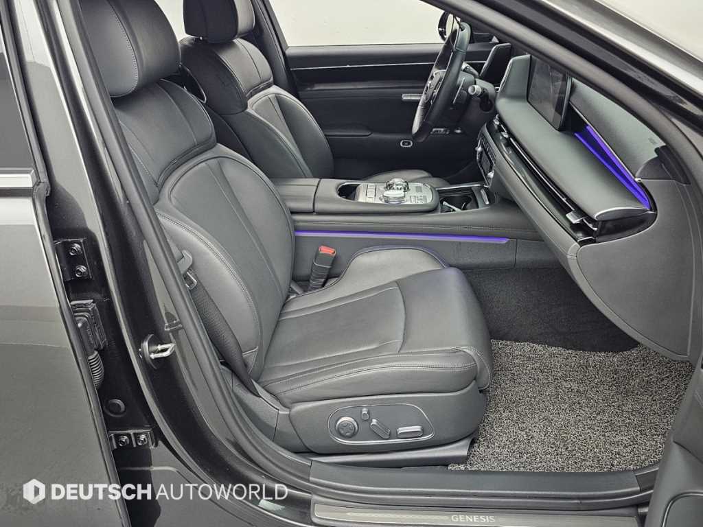 Genesis G90 — photo 10