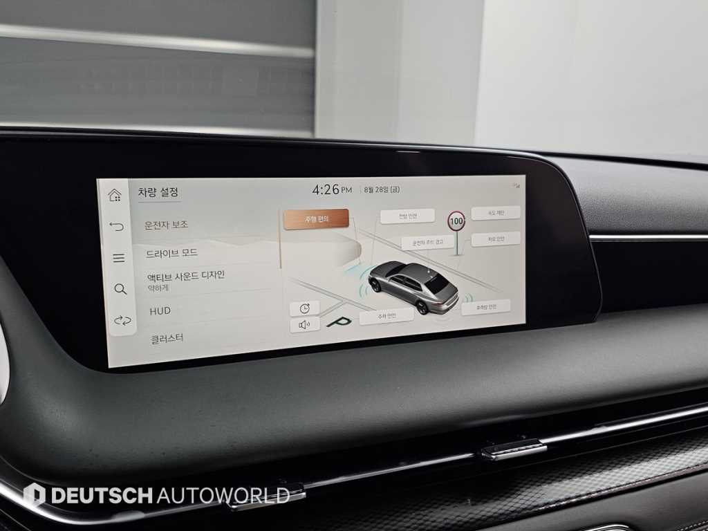 Genesis G90 — photo 18