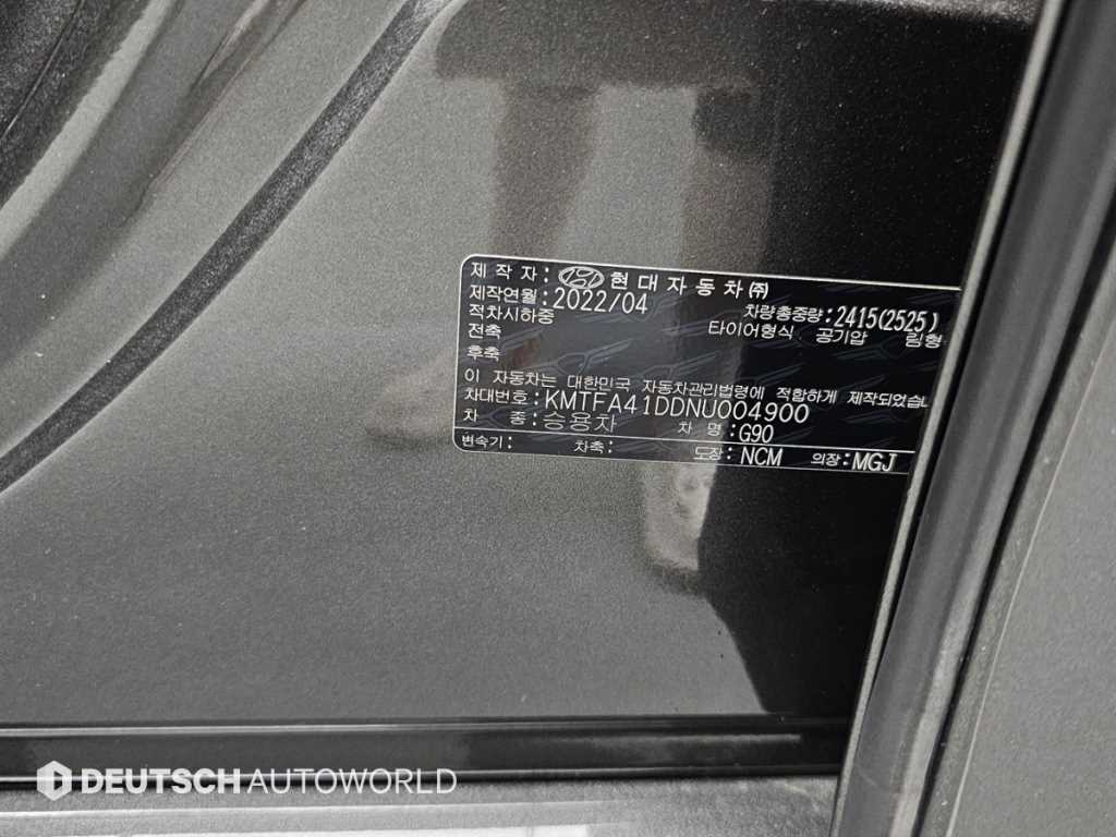 Genesis G90 — photo 20