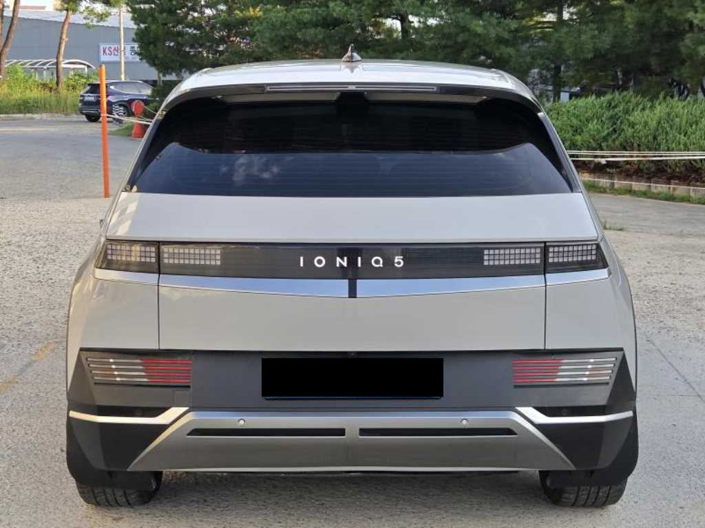 Hyundai Ioniq5 — photo 04