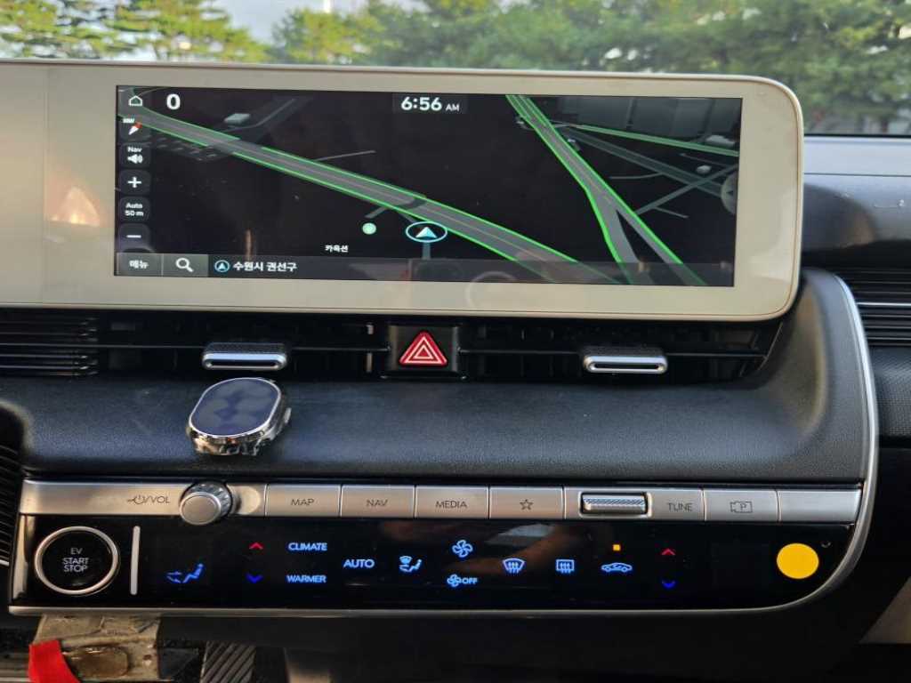Hyundai Ioniq5 — photo 11