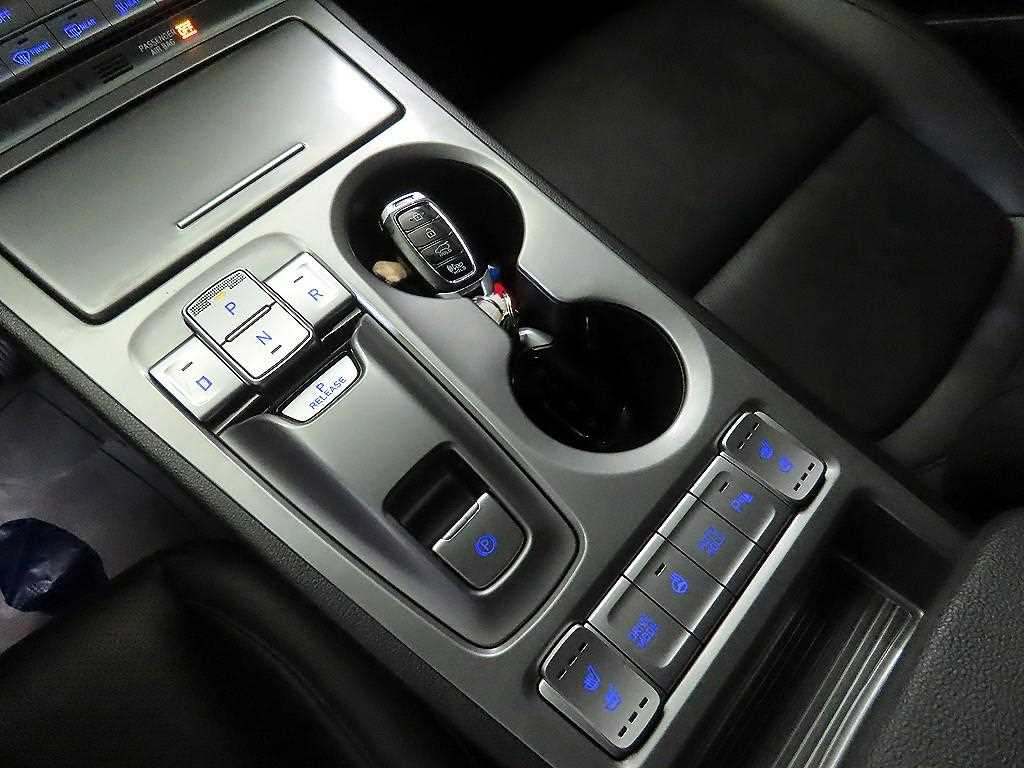 Hyundai Kona — photo 12