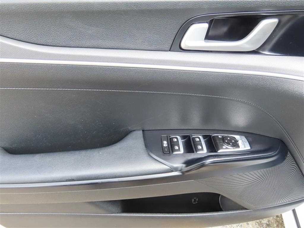 Kia K5 — photo 06