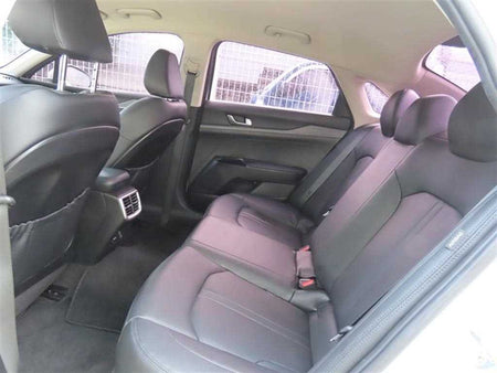Kia K5 — photo 07