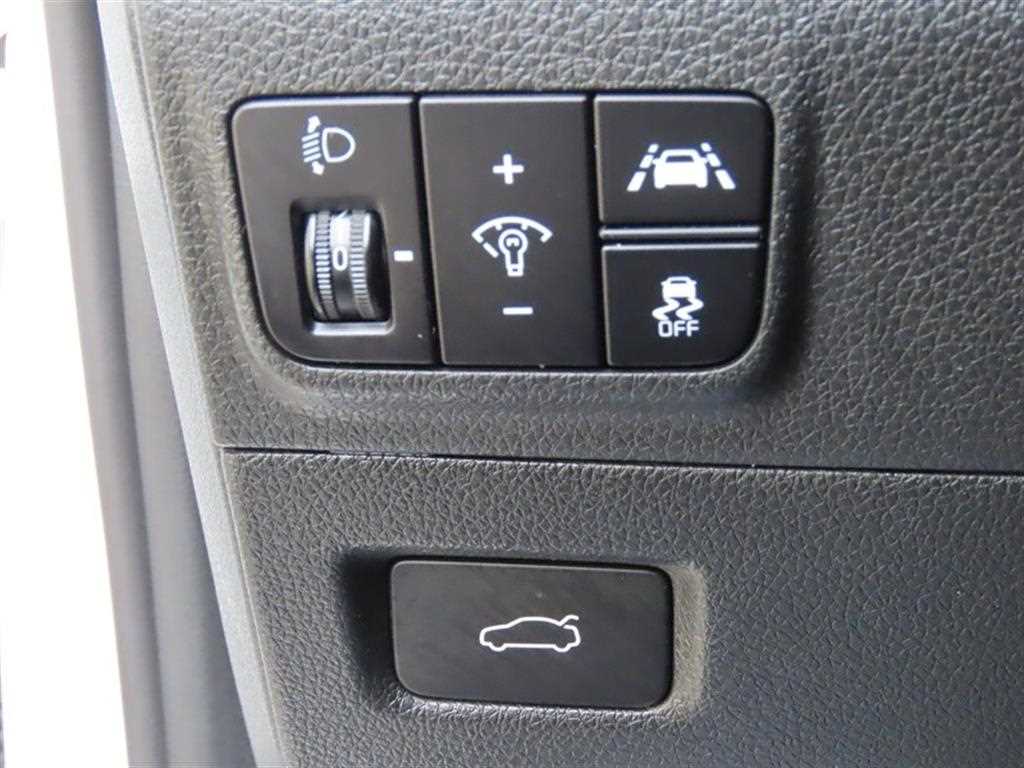 Kia K5 — photo 12