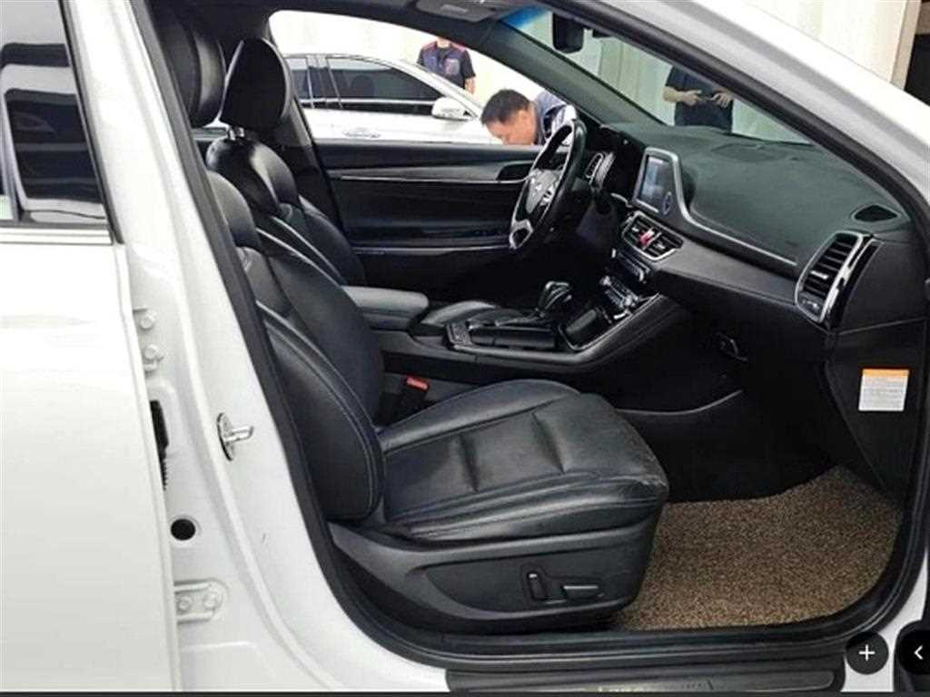 Hyundai Grandeur — photo 19